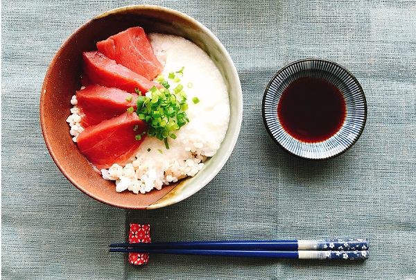 　まぐろとろろ丼　